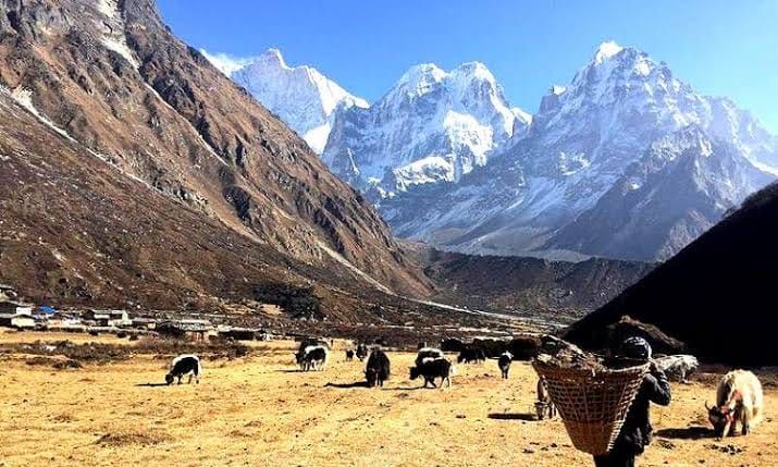 Kanchenjunga North & South — photograph 6